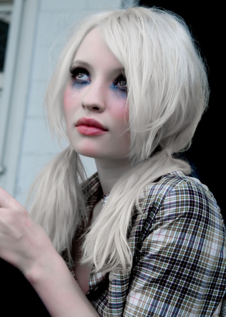 emily_browning_sucker_punch_makeup_tests_stBrFzX.sized.jpg