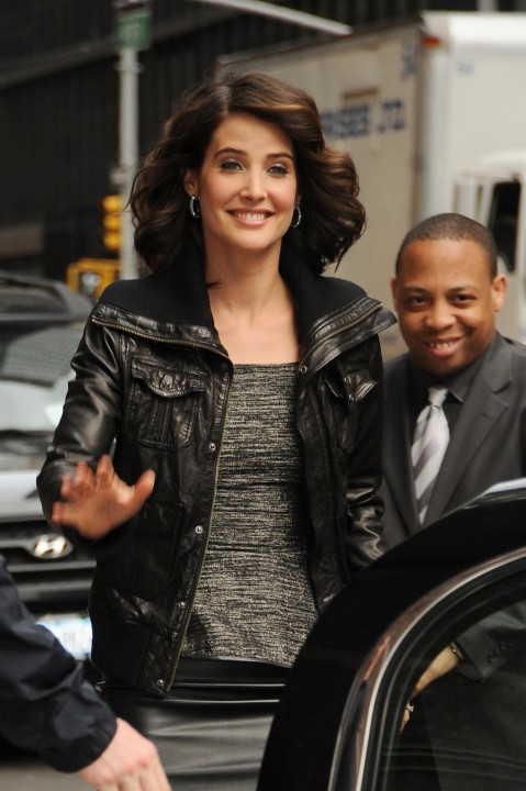 Cobie Smulders - Late Show with David Letterman - 090412_114.jpg