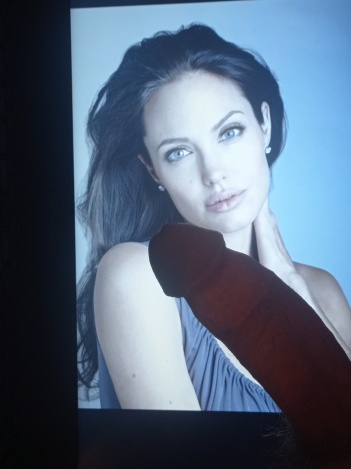 ooh Angelina Jolie